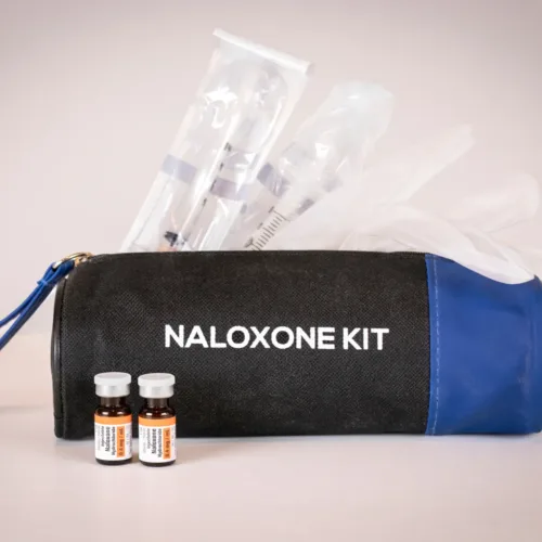 Naloxone kit